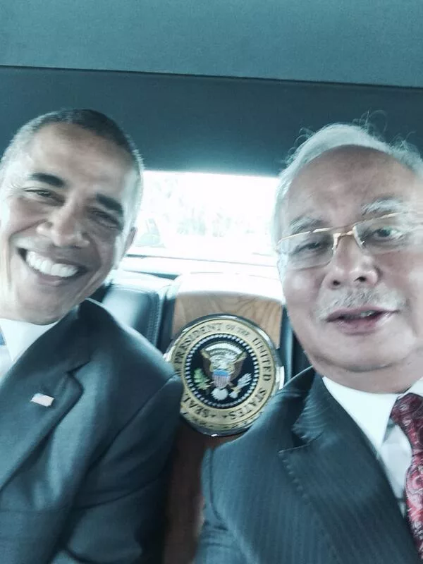 The Beast – ‘Kereta Paling Selamat Di Dunia’ Bawa Donald Trump Pun Isi Minyak Di Stesen Petronas!