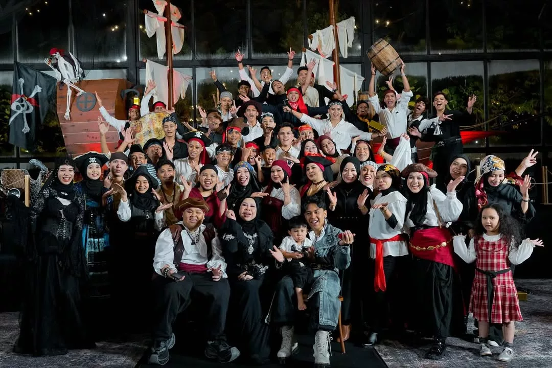 Cik B Anggap Datuk Seri Vida Sumber Inspirasi Terbesarnya. “Mama Mengajar Saya Untuk Berani Bermimpi Besar, Jadi Diri Sendiri.”