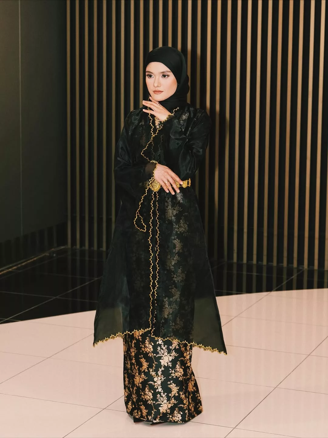 “Bukan Buka Tudung Semula” –Sasha Abedul Perjelas Isu Penampilan Dalam Malam Terlarang