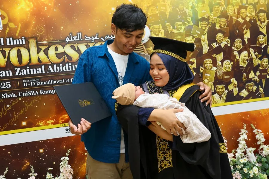 Hamil Di Semester Akhir, Graduan UniSZA Ini Raih Dua Anugerah Tertinggi Walau Hadapi Pelbagai Cabaran