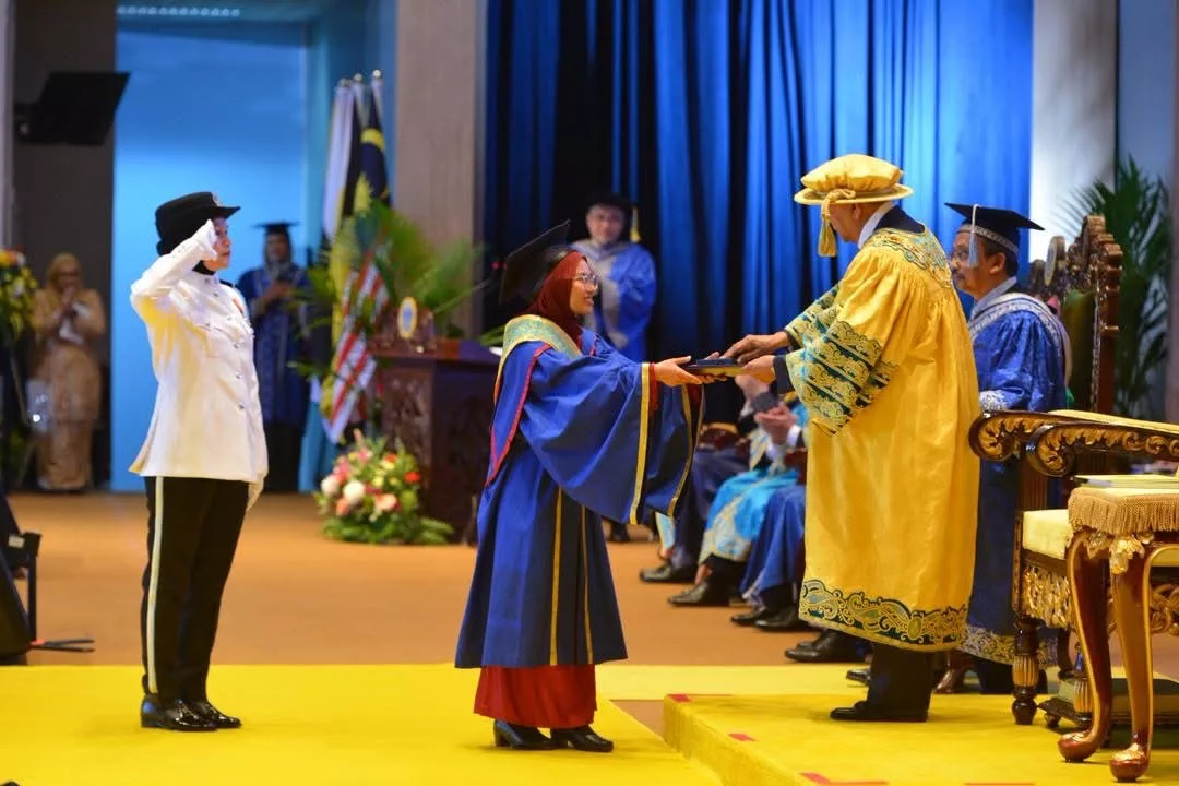 Nor Shamira Irwani, Pejuang Kanser Tahap 4 Raih Anugerah Emas Naib Canselor UUM -“Penyakit Bukan Titik Noktah Untuk Berjaya”