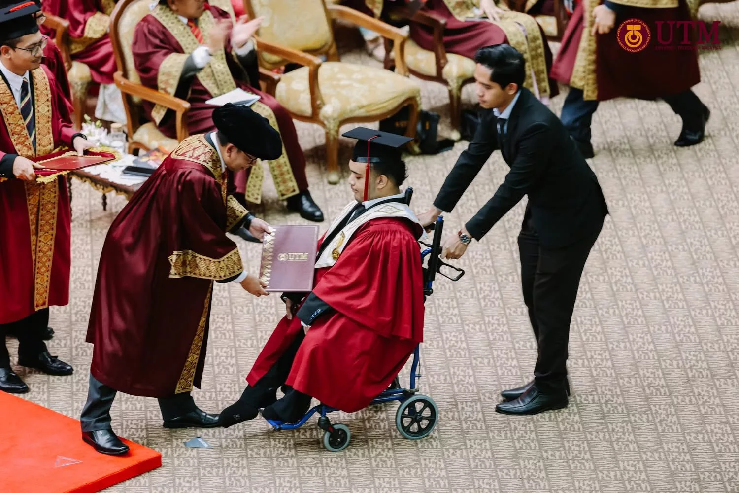 Hebat! Graduan OKU UTM Ini Raih Beberapa Semester 4.00 & Tamat Dengan PNGK 3.92!