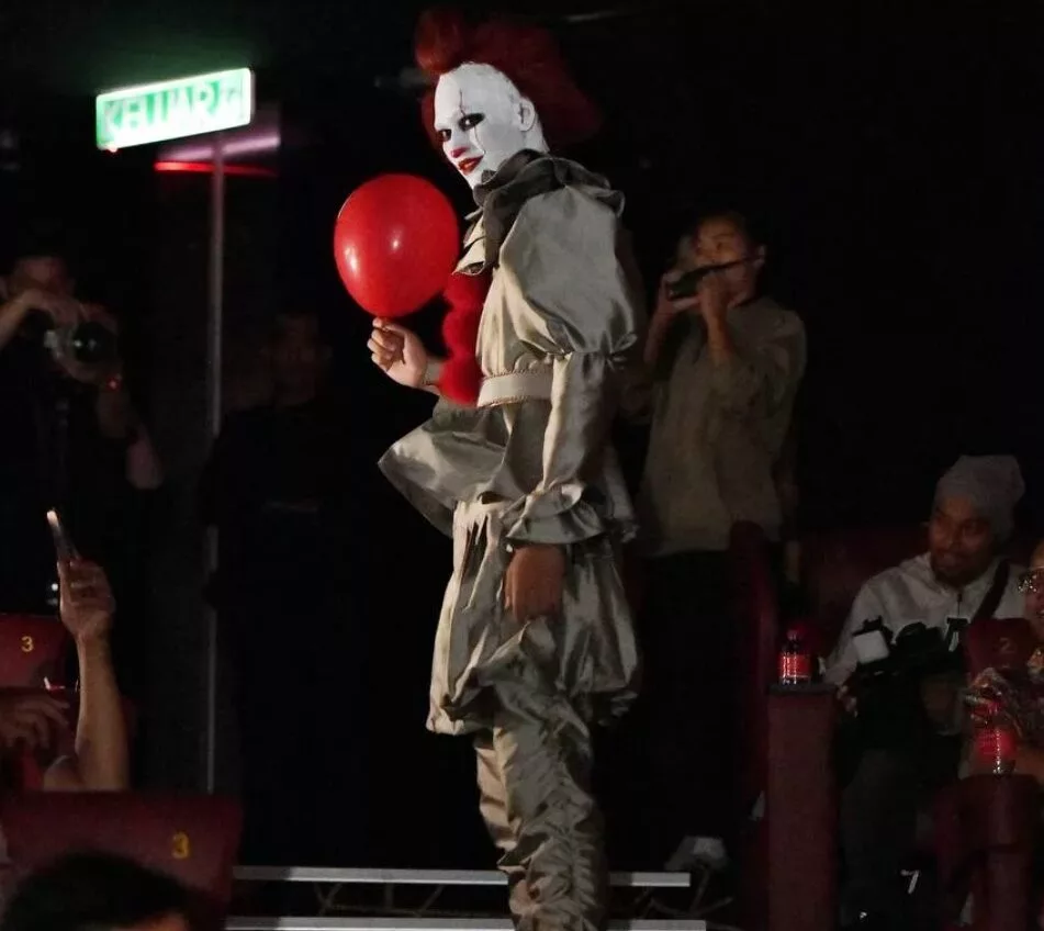 IT: Welcome To Derry – Pengalaman Seram Menggegarkan KLCC Dengan Kelibat Pennywise (Wajib Strim!) 9 IT: Welcome To Derry – Pengalaman Seram Menggegarkan KLCC Dengan Kelibat Pennywise (Wajib Strim!)