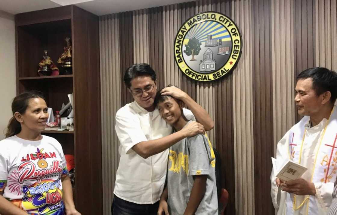 Remaja 15 Tahun, Jayboy Magdadaro Terima Biasiswa Penuh Selepas Selamatkan 50 Mangsa Banjir