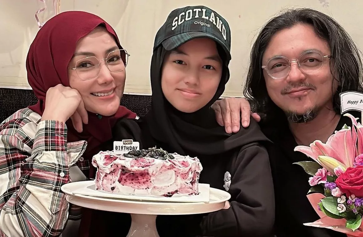 Engku Emran Bangga Engku Aleesya Remaja Cemerlang Dan Berjiwa Besar