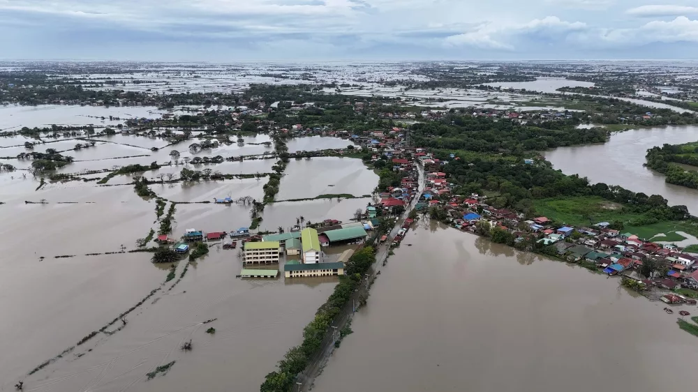 ENHYPEN Sumbang 100 Juta Korea Won Dalam Usaha Bantu Filipina Pulih Dari Banjir Di Bulacan