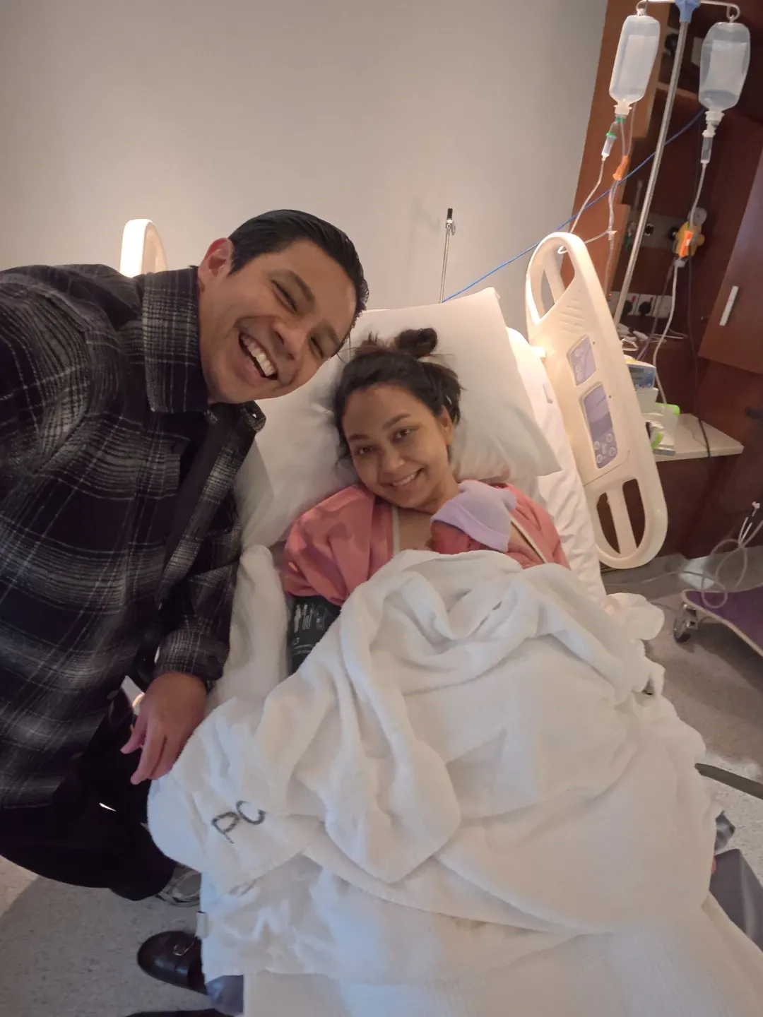 Noh Salleh, Isteri Dapat Baby Girl! Namakan Puteri Sulung Tara Svara!