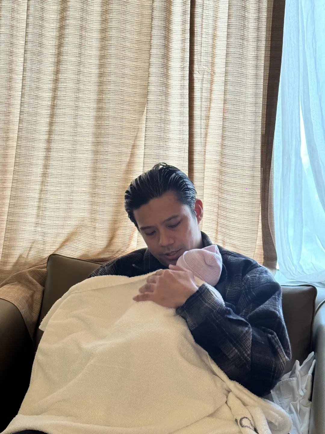 Noh Salleh, Isteri Dapat Baby Girl! Namakan Puteri Sulung Tara Svara!