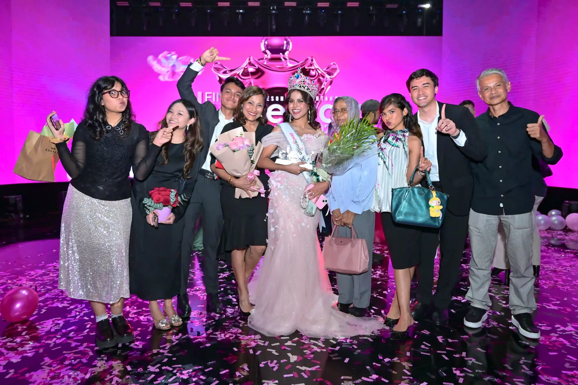 Nylea Dinobatkan Juara Dewi Remaja 2025