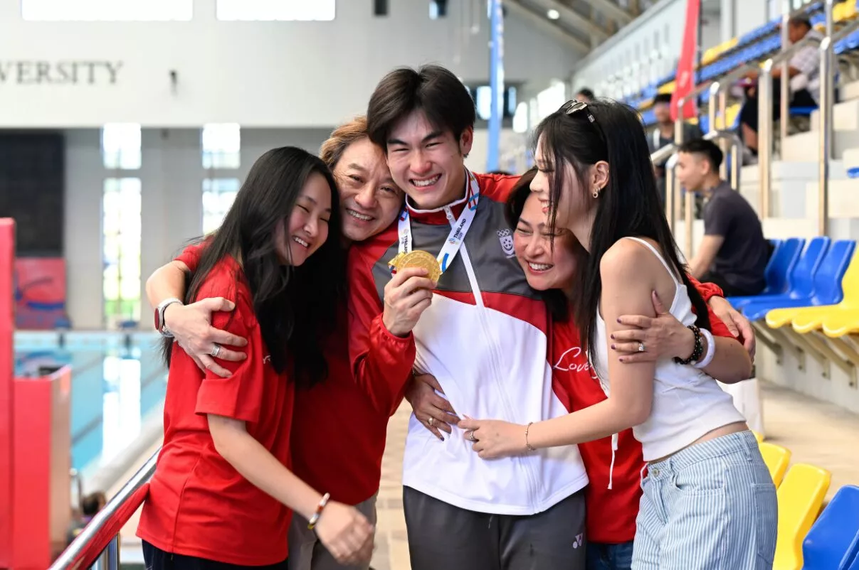 Pingat Emas Sukan SEA 2025 Jadi Perhatian, Penerjun Remaja Singapura Uji Kualitinya – Mengejutkan!