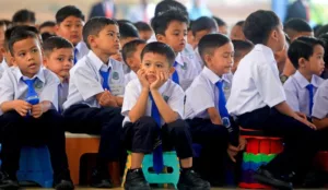 Murid Sekolah Tidak Lagi Wajib Bertali Leher Di Bawah Ketetapan Terbaharu KPM
