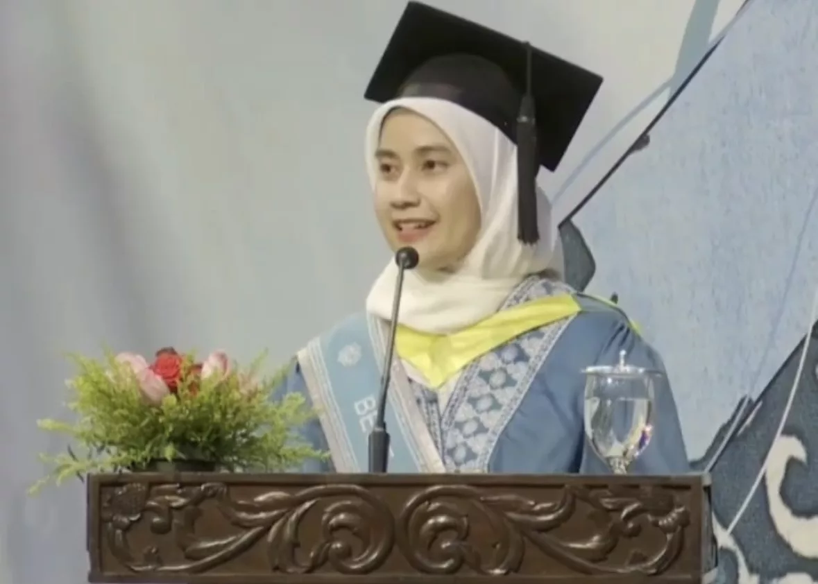 Ibu Muda Berjaya Bergelar Graduan Terbaik Sarjana UIAM, Kongsi Kisah Perjuangan & Inspirasi 6 Ibu Muda Berjaya Bergelar Graduan Terbaik Sarjana UIAM, Kongsi Kisah Perjuangan & Inspirasi
