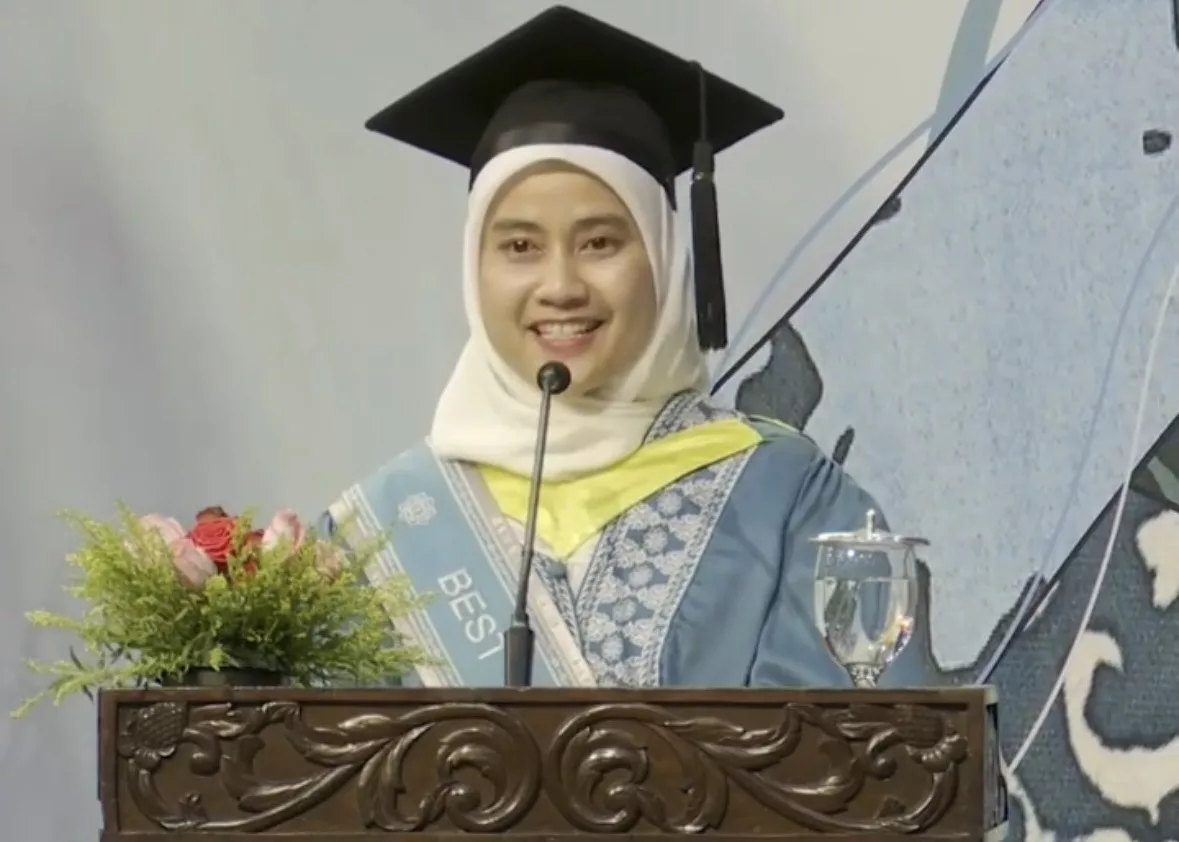 Ibu Muda Berjaya Bergelar Graduan Terbaik Sarjana UIAM, Kongsi Kisah Perjuangan & Inspirasi 5 Ibu Muda Berjaya Bergelar Graduan Terbaik Sarjana UIAM, Kongsi Kisah Perjuangan & Inspirasi