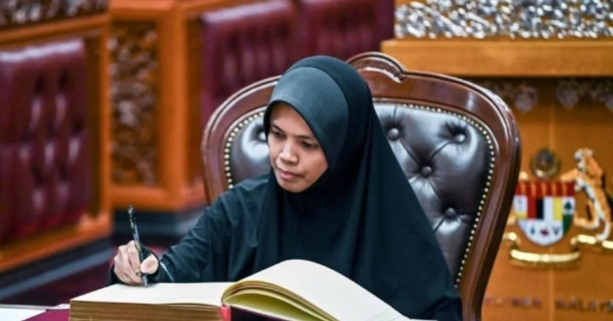 Ustazah Marhamah Rosli Dilantik Timbalan Menteri: Dari #JusticeForZaraQairina Ke Pentas Kepimpinan Negara
