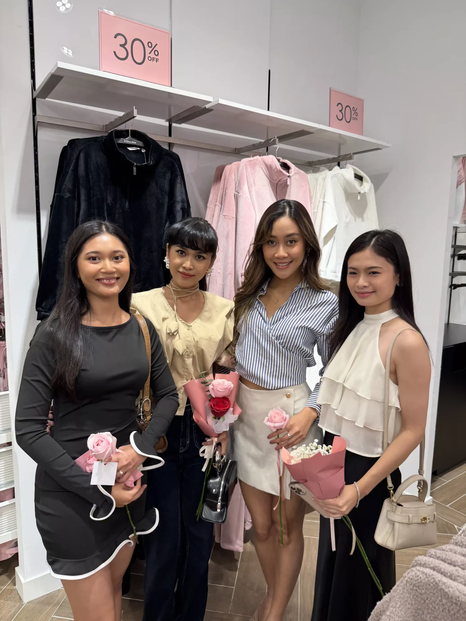 Finalis Dewi Remaja 2025 Raikan Semangat ‘Girl Power’ Di Pembukaan Stor Pertama La Vie En Rose Di Malaysia