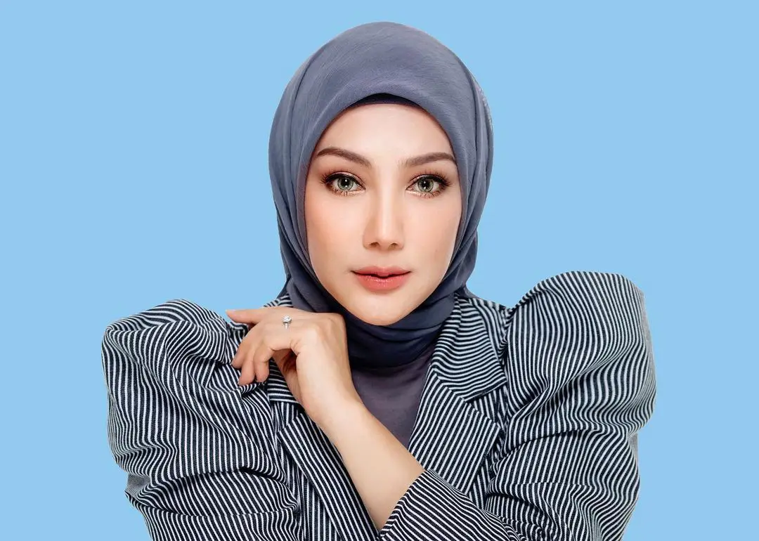 Erra Fazira Nikah 12 Disember, Bakal Tamatkan Zaman Solo Pada Usia 51 Tahun