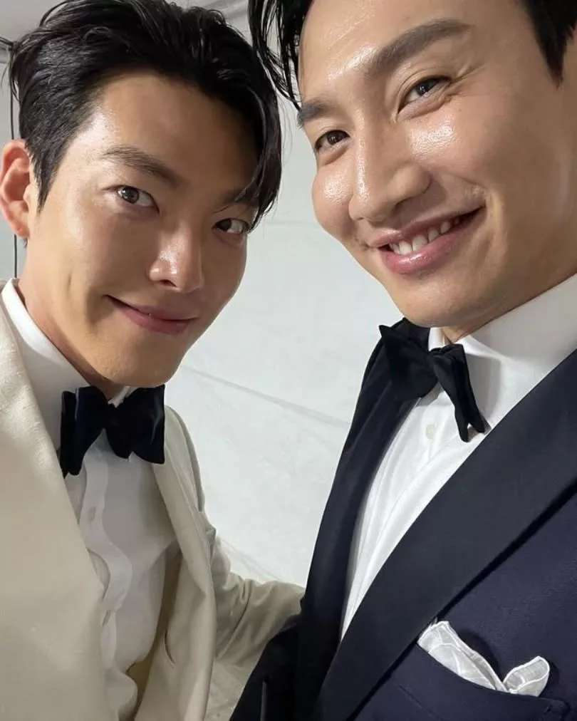 Pasti Meriah! Lee Kwang Soo Jadi MC Perkahwinan Shin Min Ah & Kim Woo Bin 29 Pasti Meriah! Lee Kwang Soo Jadi MC Perkahwinan Shin Min Ah & Kim Woo Bin