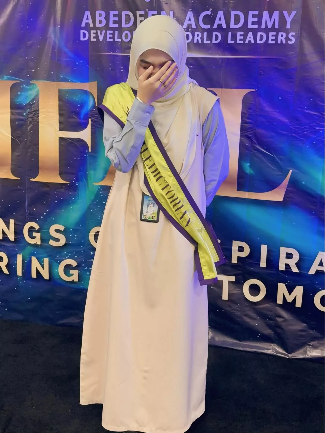 Maria Danisha Hakim Raih Anugerah Cemerlang, Abby Abadi Titip Pesanan Jaga Solat & Ilmu