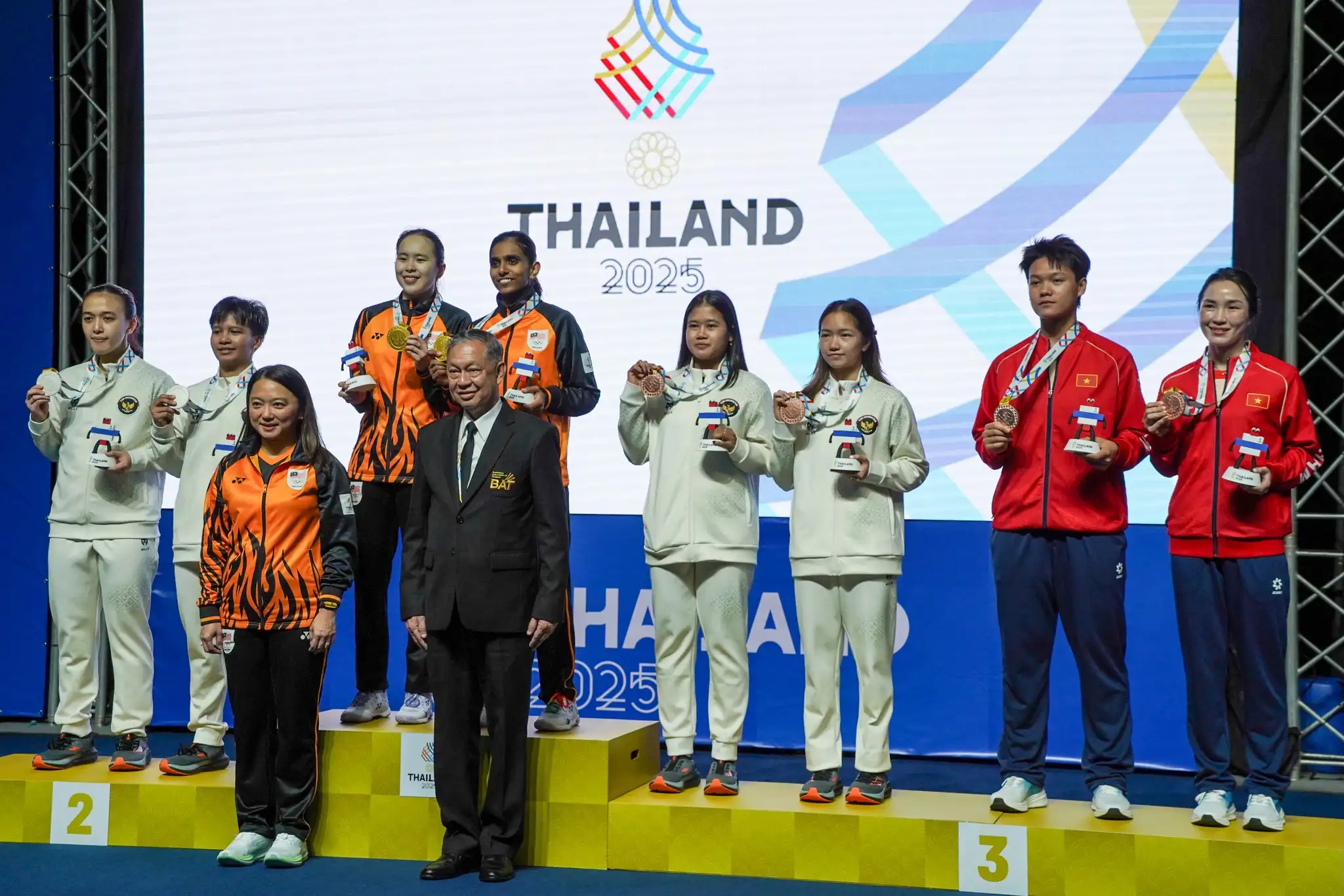 #GirlsPower: Pearly Tan-M.Thinaah Akhiri Penantian 10 Tahun! Raih Emas Beregu Wanita Di Sukan SEA 2025