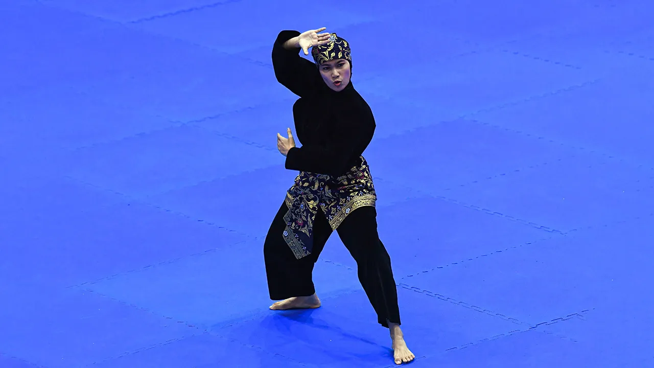 #GirlPower: Nur Syafiqah Akhiri Penantian 20 Tahun, Rangkul Emas Pencak Silat Tunggal Puteri Di Sukan SEA 2025