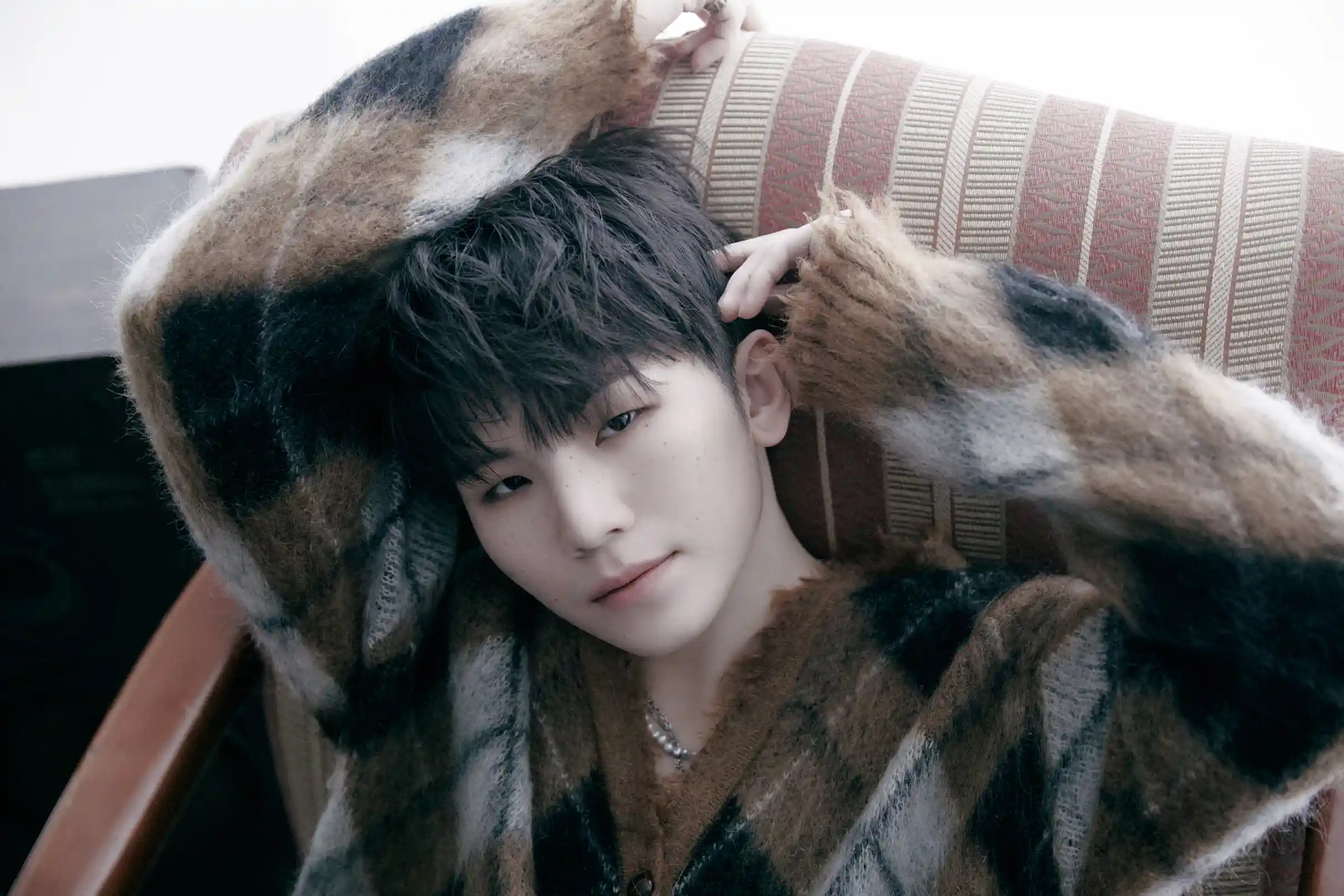 Woozi SEVENTEEN Diminta Cari Penyanyi Majlis Kahwin ‘Percuma’, Tindakan Pegawai Tentera Didakwa Berunsur Salah Guna Kuasa