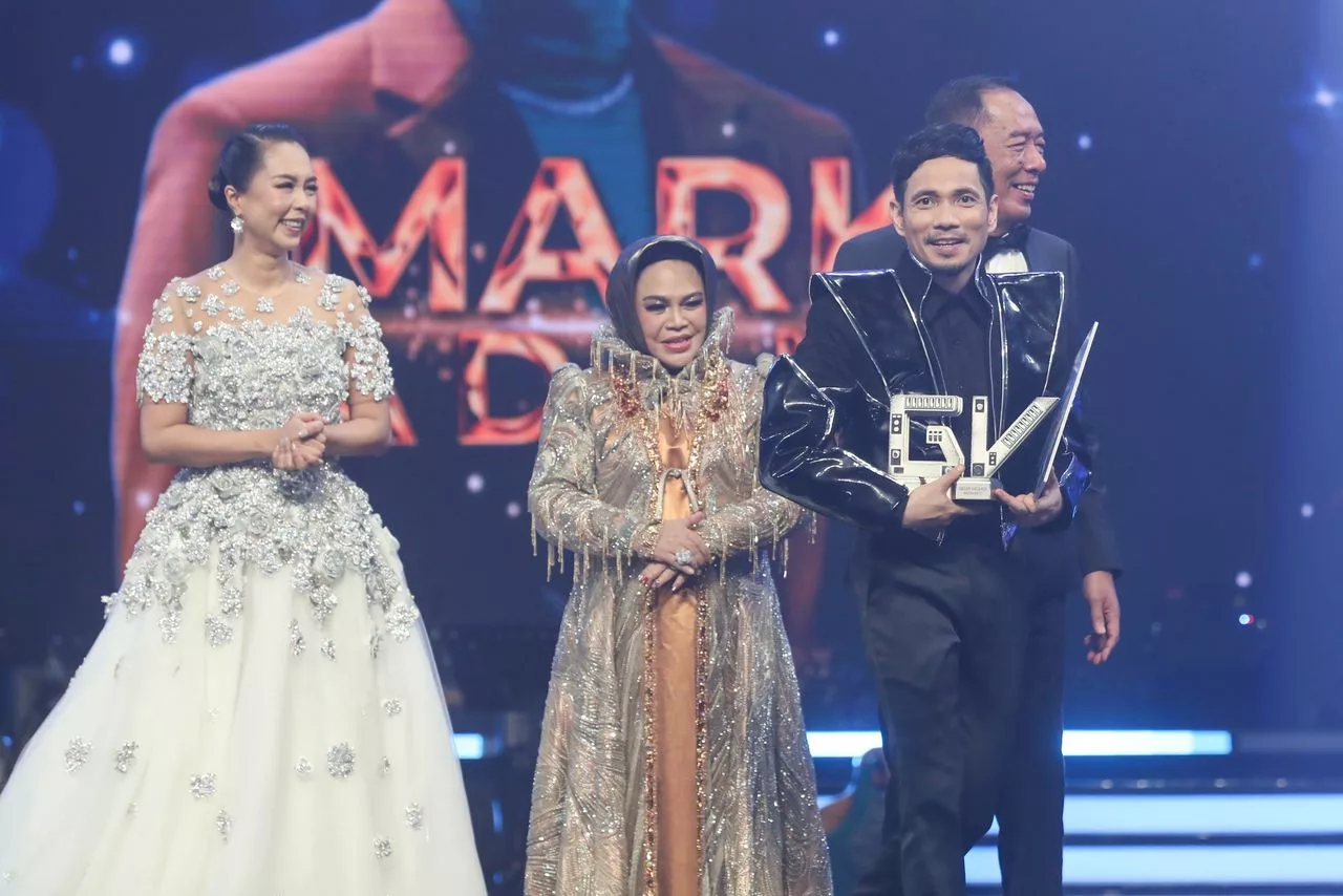 Iskandar Ismail Dinobatkan Juara Gegar Vaganza Musim Ke-12