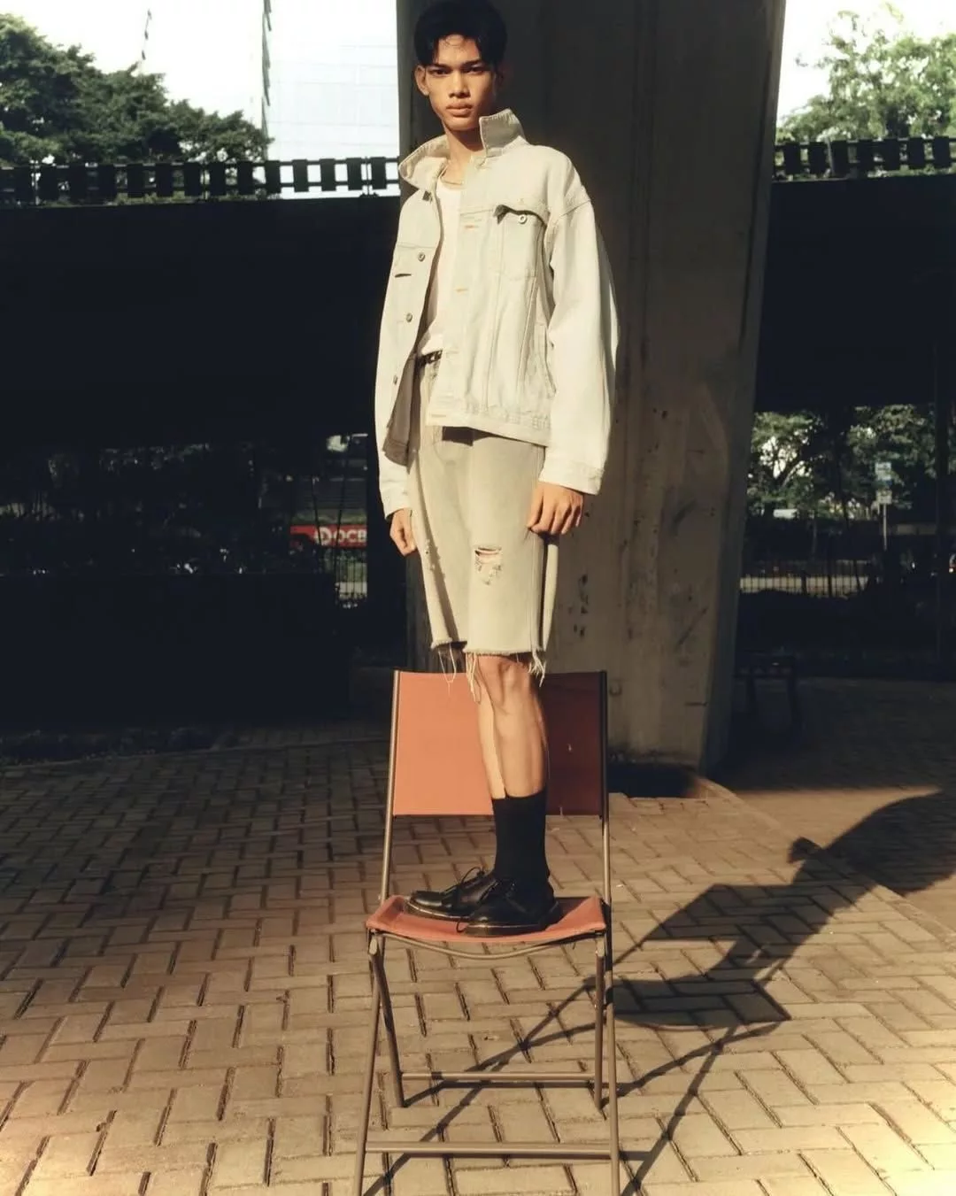 Dulu ‘Silver Man’ Tepi Jalan, Kini Model Profesional. Transformasi Luar Biasa Anak Muda