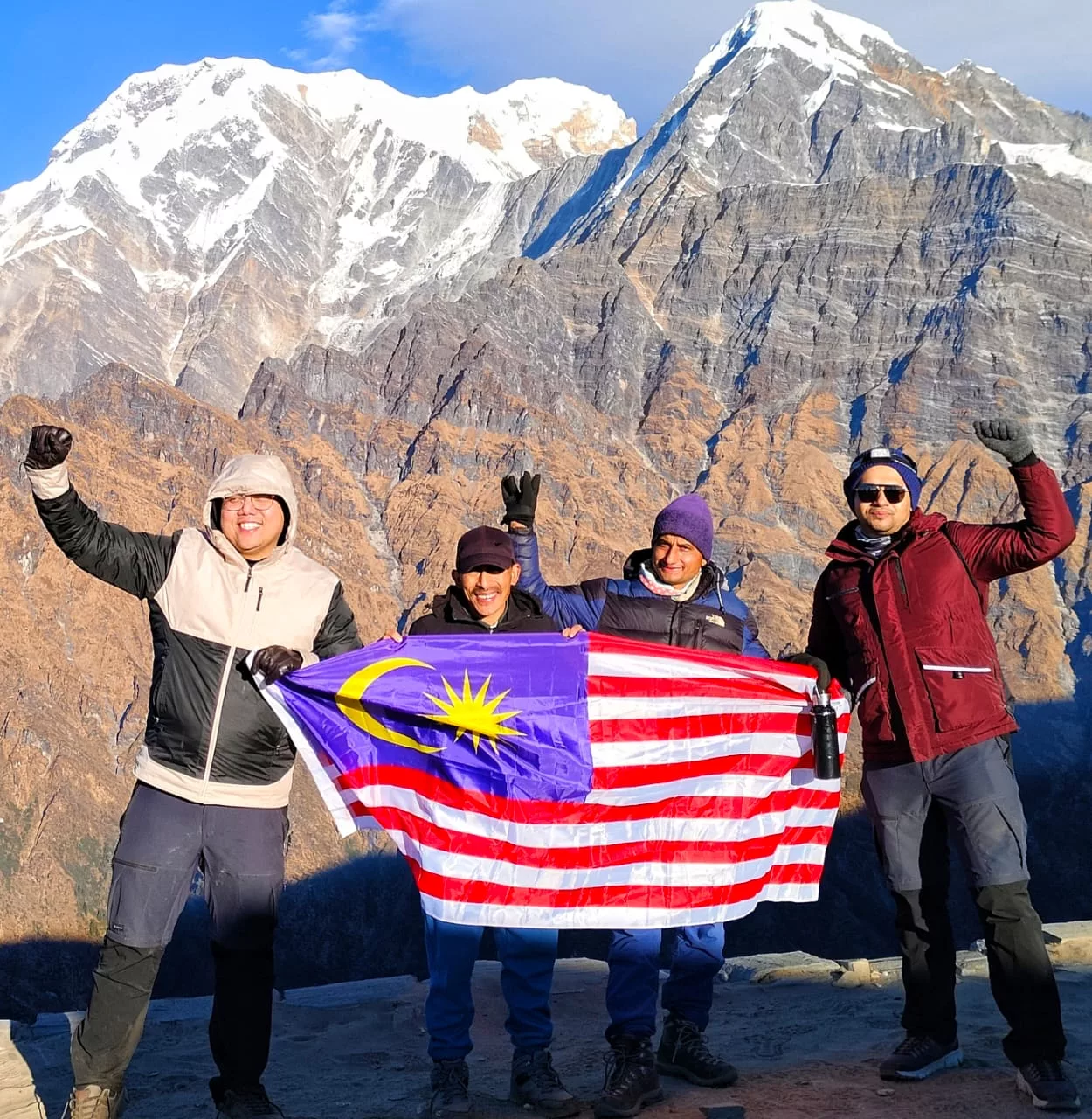 Banjaran Himalaya Jadi Percutian Epik, Dua Sahabat Tawan Base Camp Dalam 3 Hari Sahaja