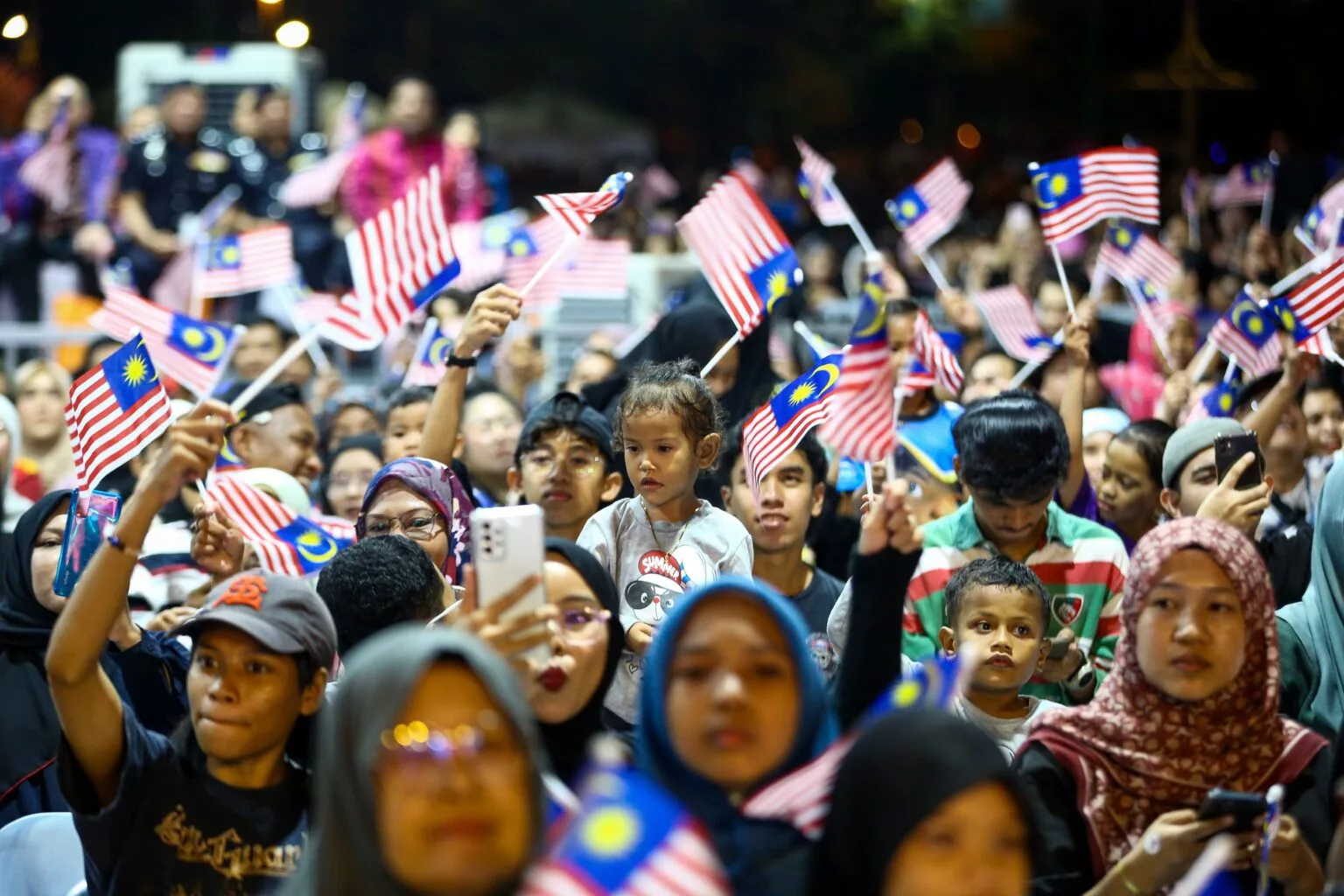 21 Ribu Anak Selangor Tarik Nafas Lega, Bakal Terima RM1,500 Bermula Mac 2026! 7 21 Ribu Anak Selangor Tarik Nafas Lega, Bakal Terima RM1,500 Bermula Mac 2026!