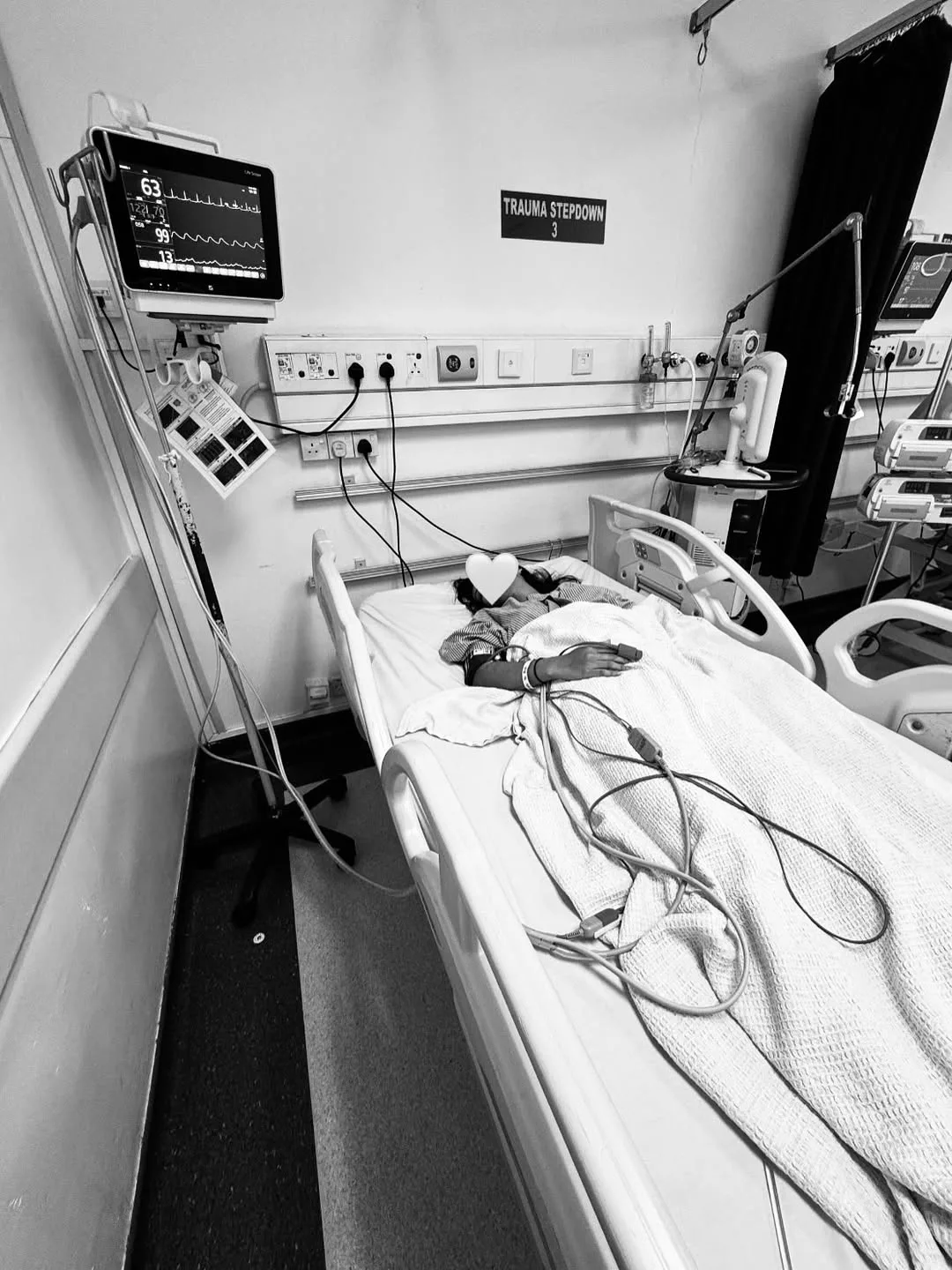 Ezzanie Jasny Kongsi Keadaan Terkini, Masih Alami Bengkak Di Wajah -“Alhamdulillah Kini Semakin Pulih”