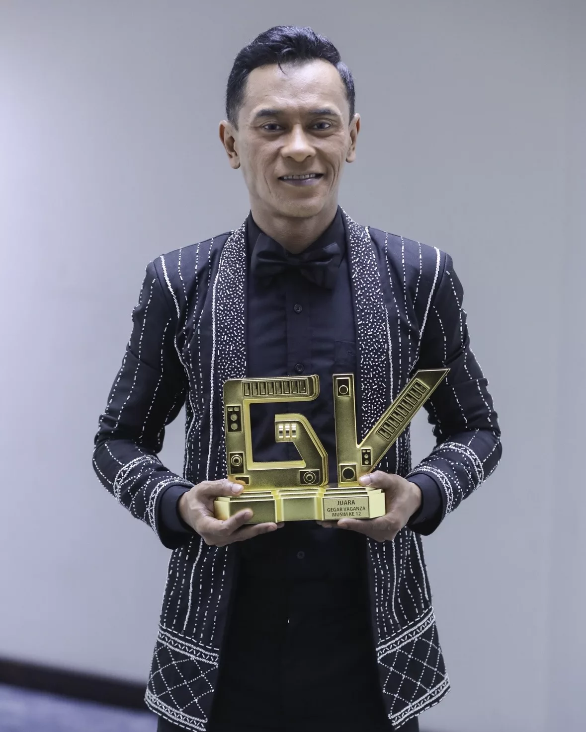Rezeki Juara GV12, Iskandar Ismail Azam Kongsi Kemenangan Dengan Golongan Memerlukan