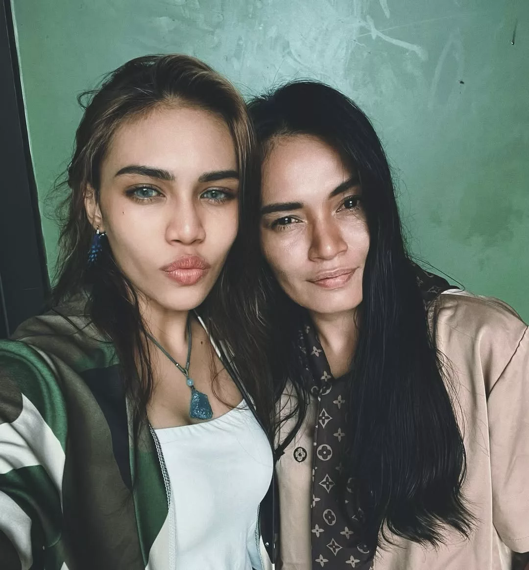 “Saya Sayangkan Dia, Jangan Sesiapa Kacau Dia” -Umie Aida