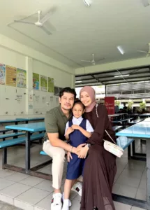 “Bila Kecil, Biar Mereka Serap Segalanya” – Keputusan Berani Syafiqah Aina Hantar Anak ke Sekolah Cina