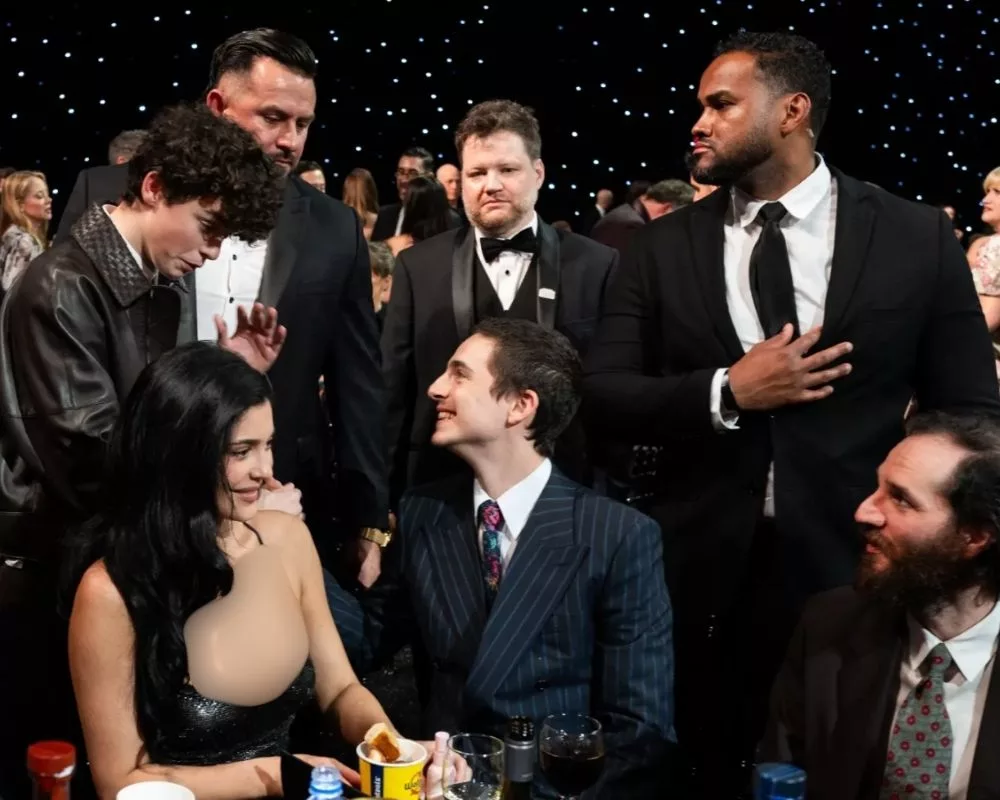 Timothée Chalamet Luah Rasa Cinta Di Critics Choice Award 2026, Tak Pura-Pura Bercinta Dengan Kylie Jenner Selama Ini!