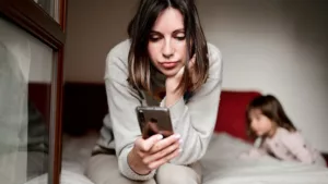 Nomophobia, Tanda Awal Ketagihan Telefon Yang Ramai Orang Tak Sedar Zaman Kini