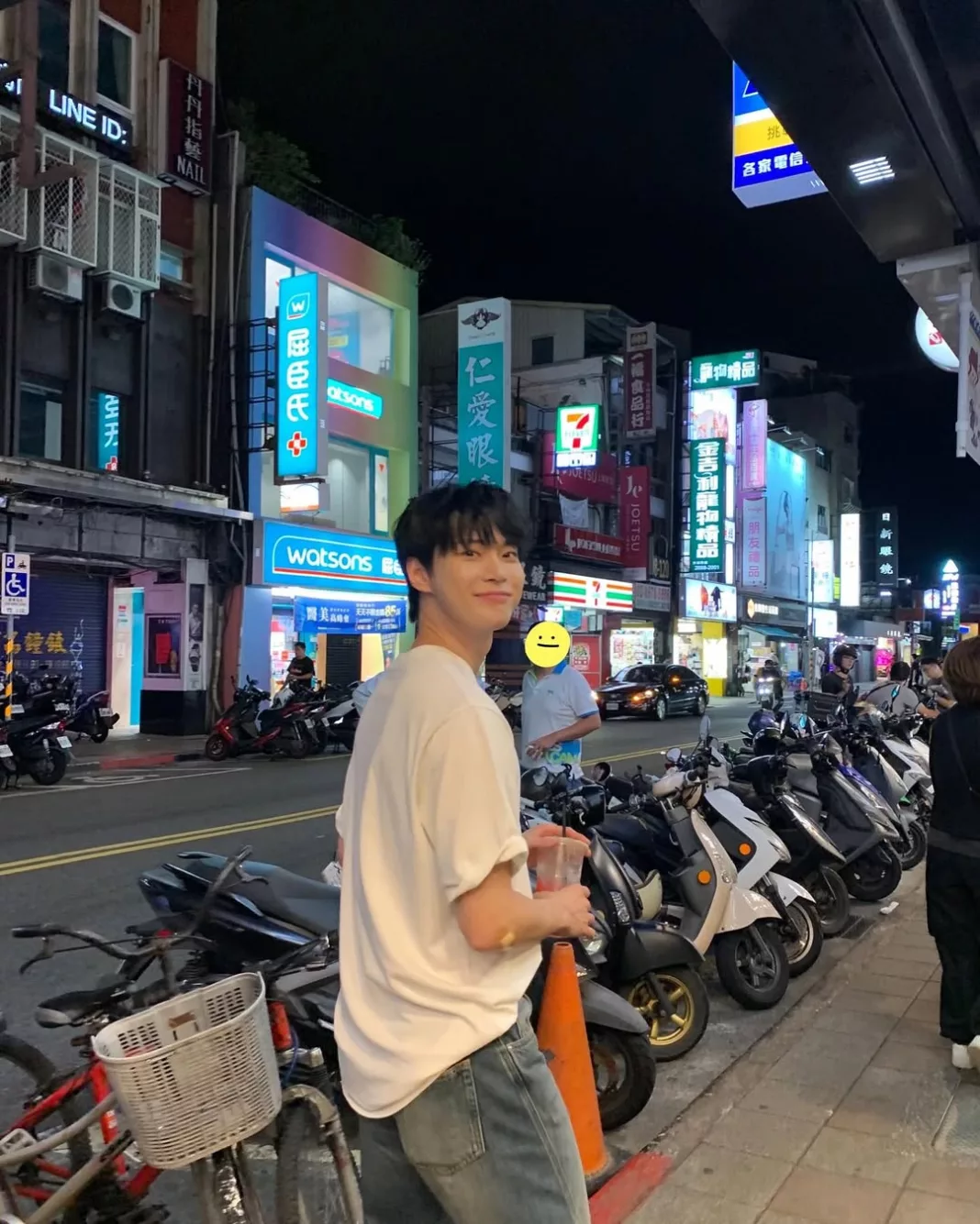 Latihan Tentera Bukan Halangan, Doyoung NCT Sumbang 100 Juta Won Bantu Golongan Belia 6 Latihan Tentera Bukan Halangan, Doyoung NCT Sumbang 100 Juta Won Bantu Golongan Belia