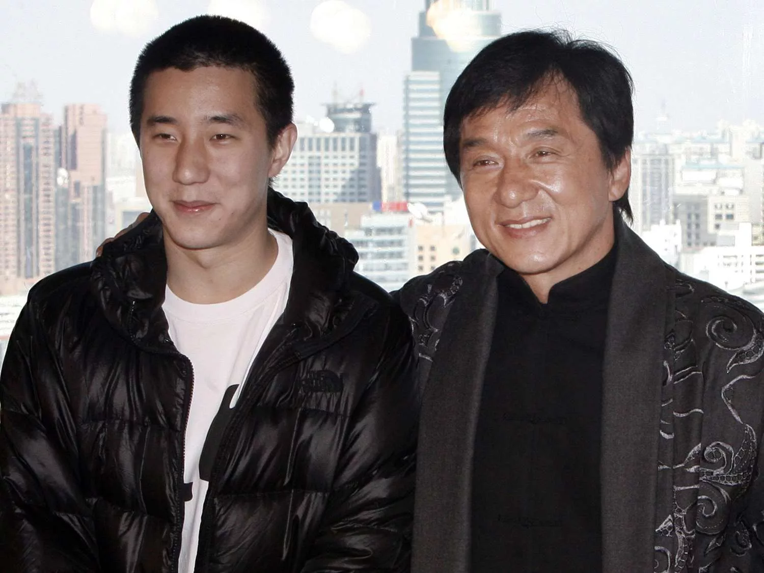 “Setiap Kali Melihat Anak Saya, Saya Akan Marah” Jackie Chan Refleksi Kesilapan Lalu, Akui Terlalu Tegas Punca Hubungan Dengan Anak Renggang