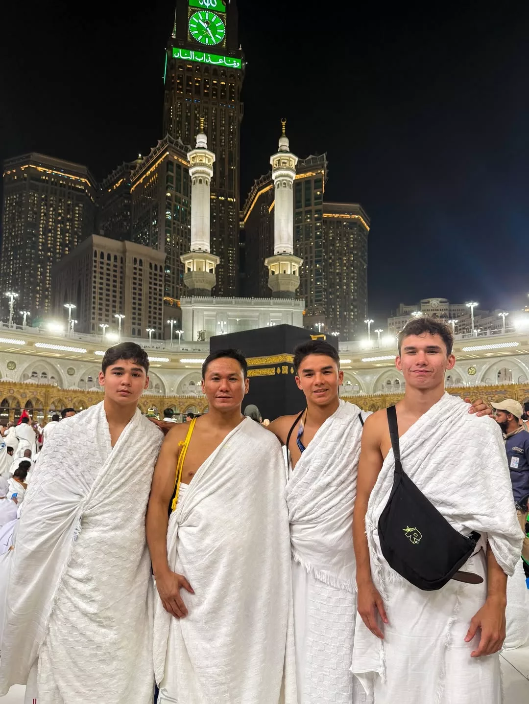 “Dekat Sini Lainlah ‘Feeling’ Dia,” Johan Ghazali Syukuri Peluang Umrah Pertama Bersama Keluarga