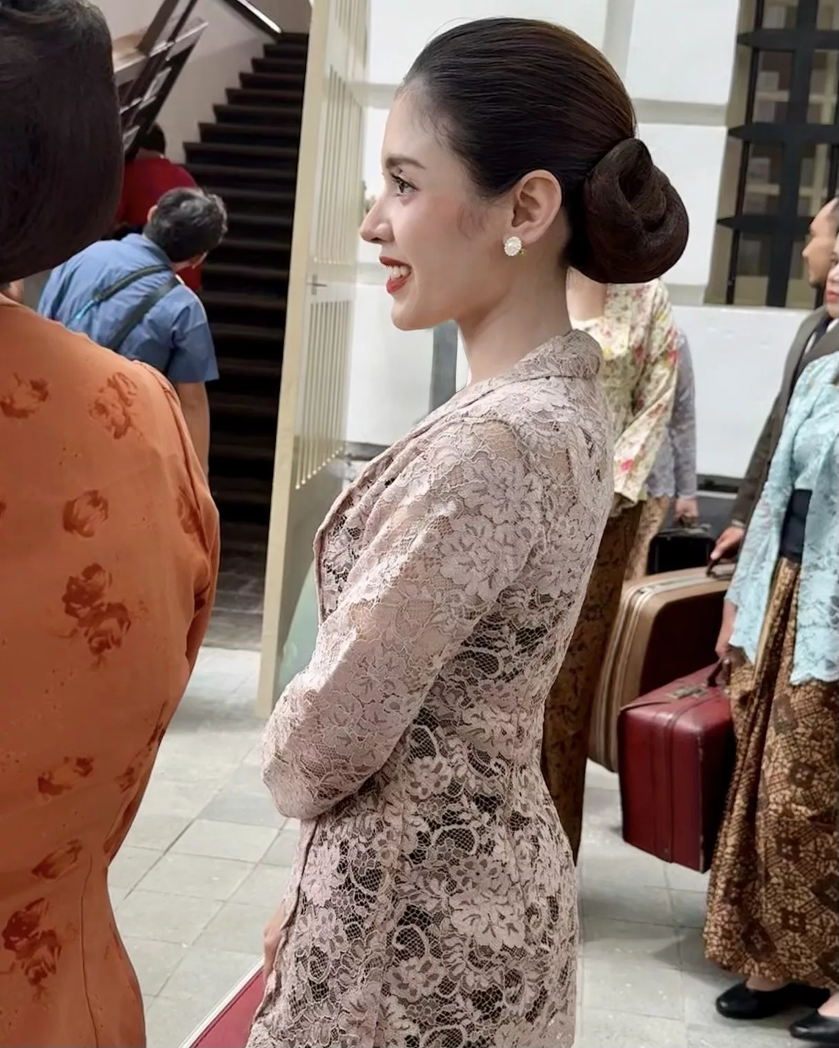 Dewi Remaja Shatirah Amanda Lebar Sayap Ke Indonesia, Terlibat Filem Biografik Indonesia ‘Rose Pandanwangi’