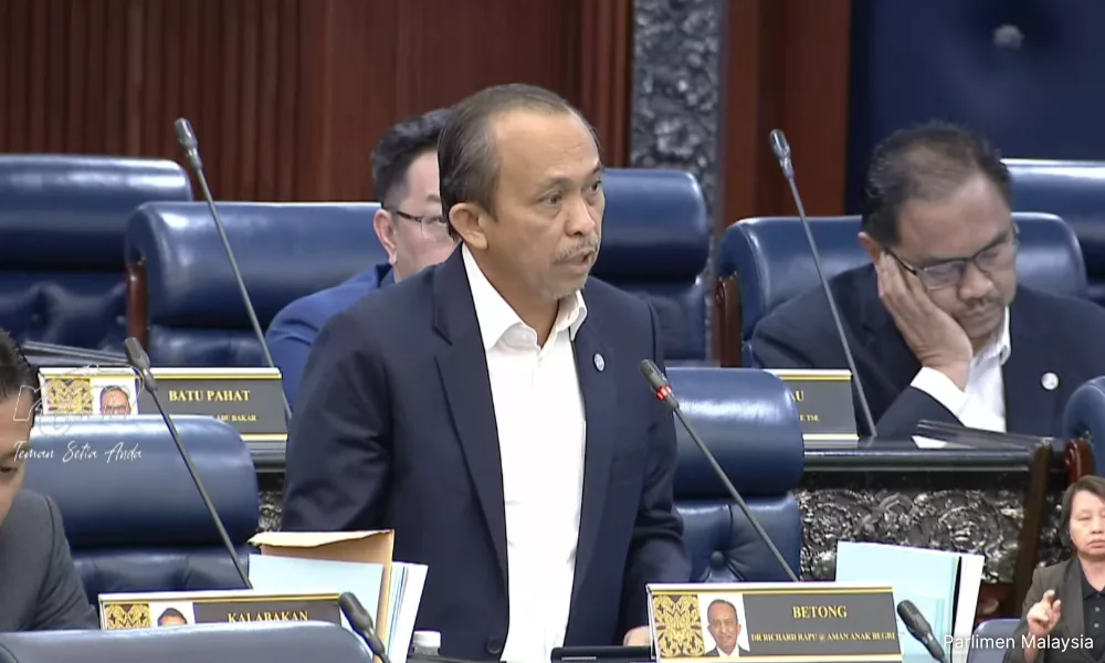 Adam Adli Pertahan Sekatan Ke Luar Negara Terhadap Peminjam PTPTN Culas