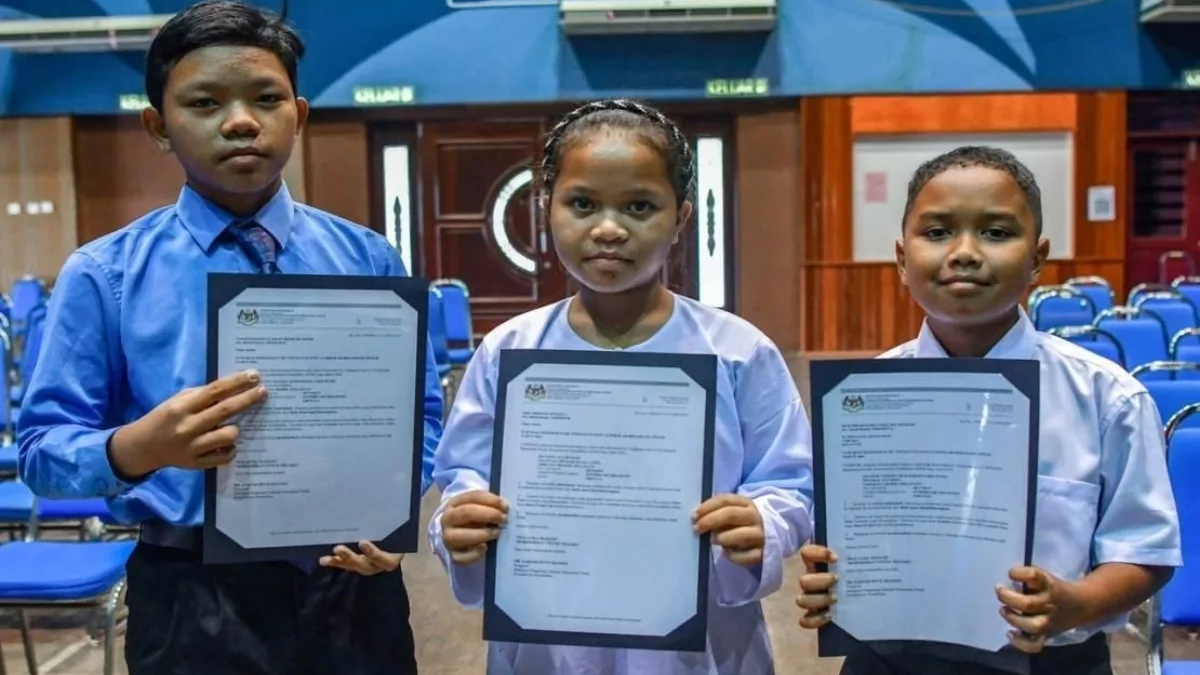 Pecah Rekod Selepas 10 Tahun, Tiga Anak Orang Asli Kelantan Cipta Sejarah Ke SBP -“Saya Nak Jadi Cikgu!” 4 Pecah Rekod Selepas 10 Tahun, Tiga Anak Orang Asli Kelantan Cipta Sejarah Ke SBP -“Saya Nak Jadi Cikgu!”