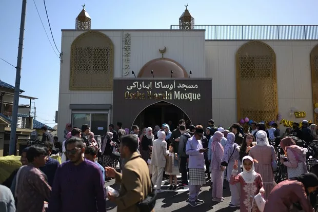 Ramadan Di Bumi Sakura, Dua Pelajar UTM Galas Amanah Imam Tarawih Di Osaka