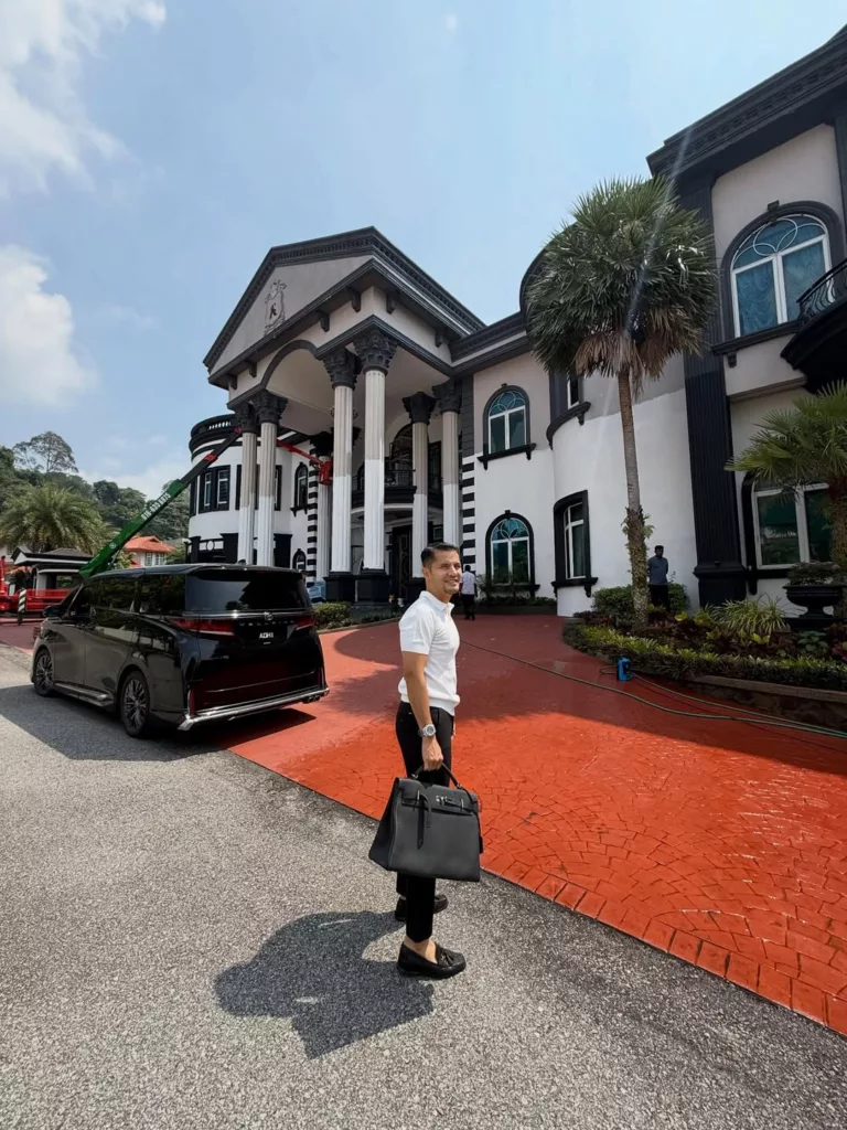 Dato’ Aliff Syukri Dedah Kos Cat Rumah RM250,000, Mahal Rupanya Maintenance Mahligai 7 Dato’ Aliff Syukri Dedah Kos Cat Rumah RM250,000, Mahal Rupanya Maintenance Mahligai