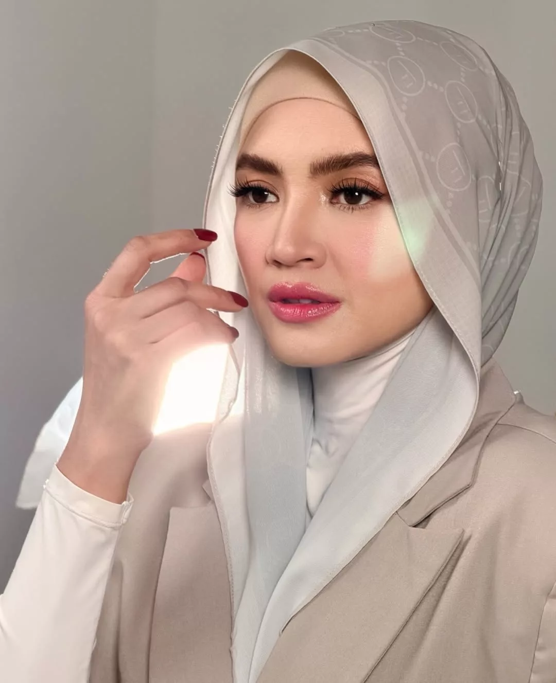 "Jangan Pernah Cakap Makin Tua Tapi..." Fazura Dedah ‘Self-Love’ & Fikiran Positif Sebagai Rahsia Kecantikan 9 “Jangan Pernah Cakap Makin Tua Tapi…” Fazura Dedah ‘Self-Love’ & Fikiran Positif Sebagai Rahsia Kecantikan