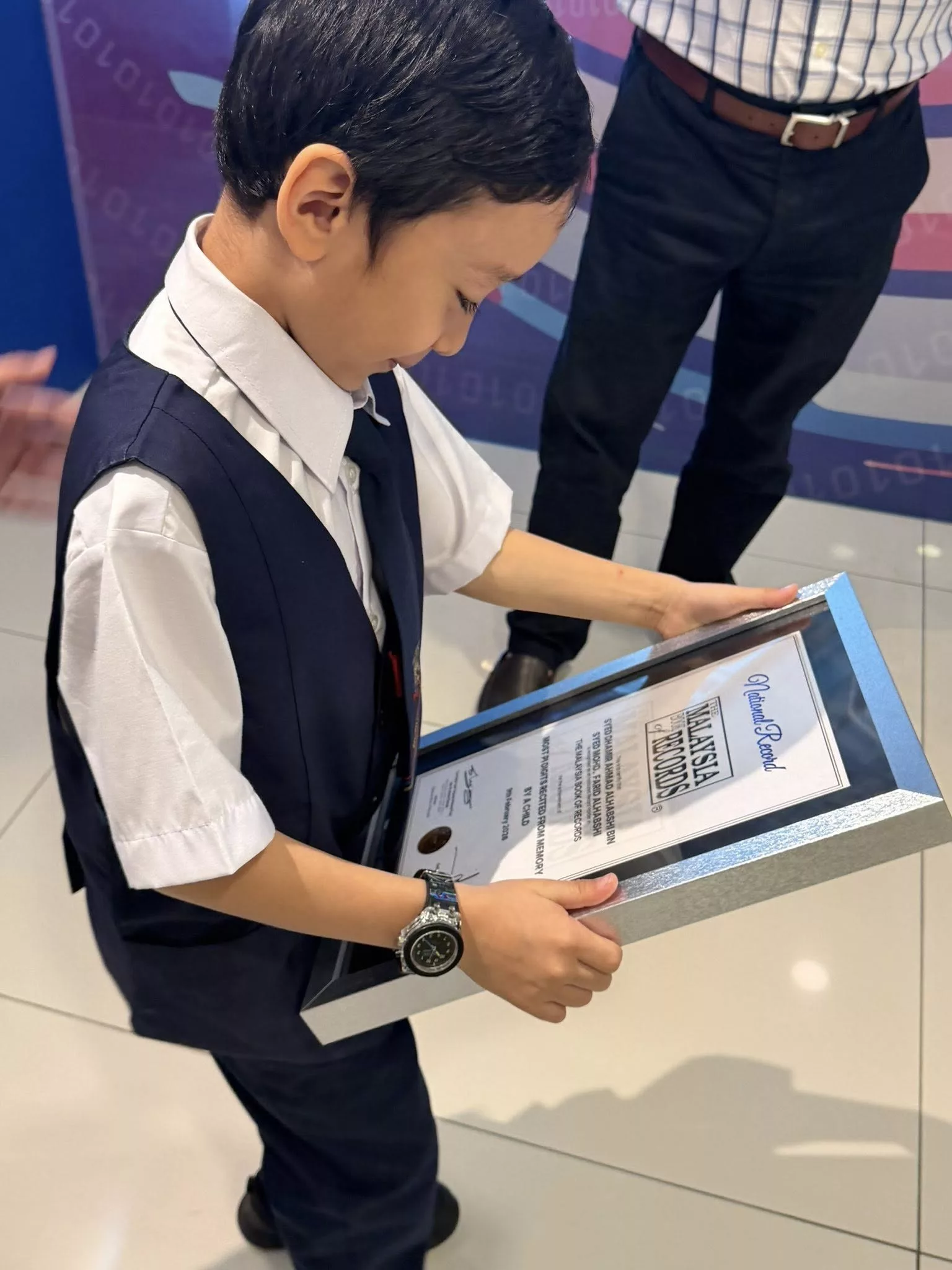 Hafal 200 Digit Pi Dalam Masa 2 Minit! Syed Dhamir Raih Malaysia Book of Records Pada Usia 7 Tahun