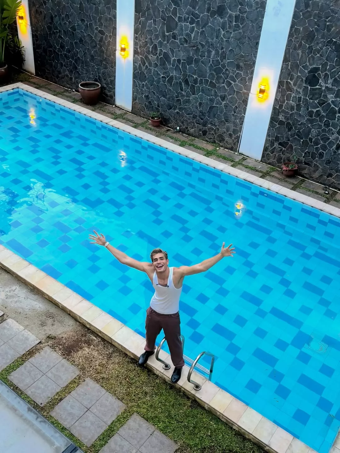 Aisar Khaled Beraya Di Rumah Mewah Dua Tingkat Baharu Di Jakarta Pada Usia 25 Tahun