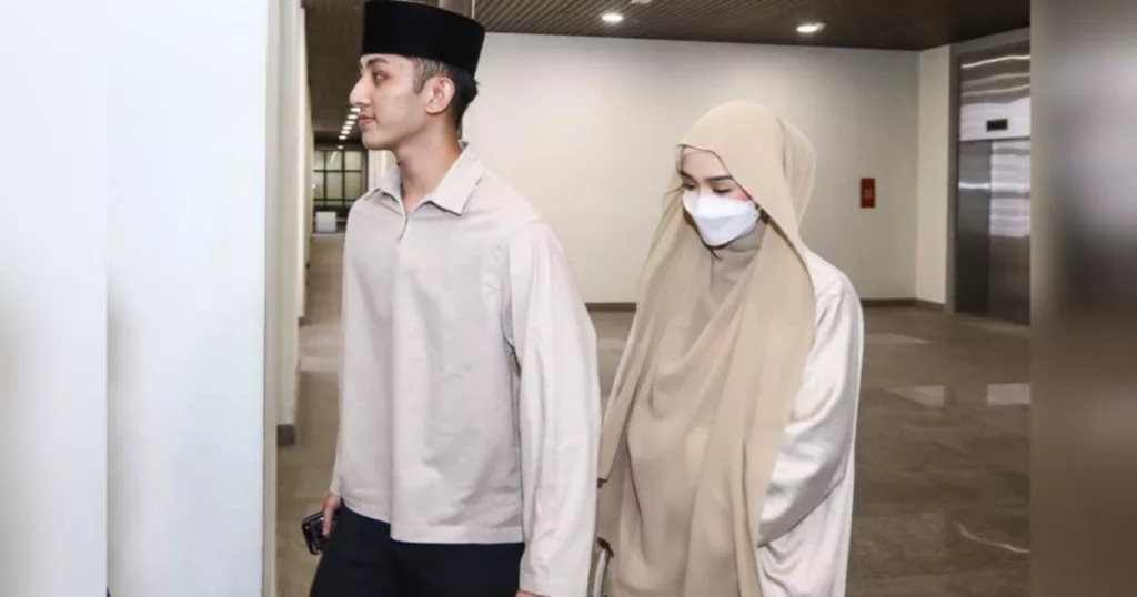Hadir Ke Mahkamah Syariah, Status Hubungan Aslam & Marissa Masih ‘Tergantung’