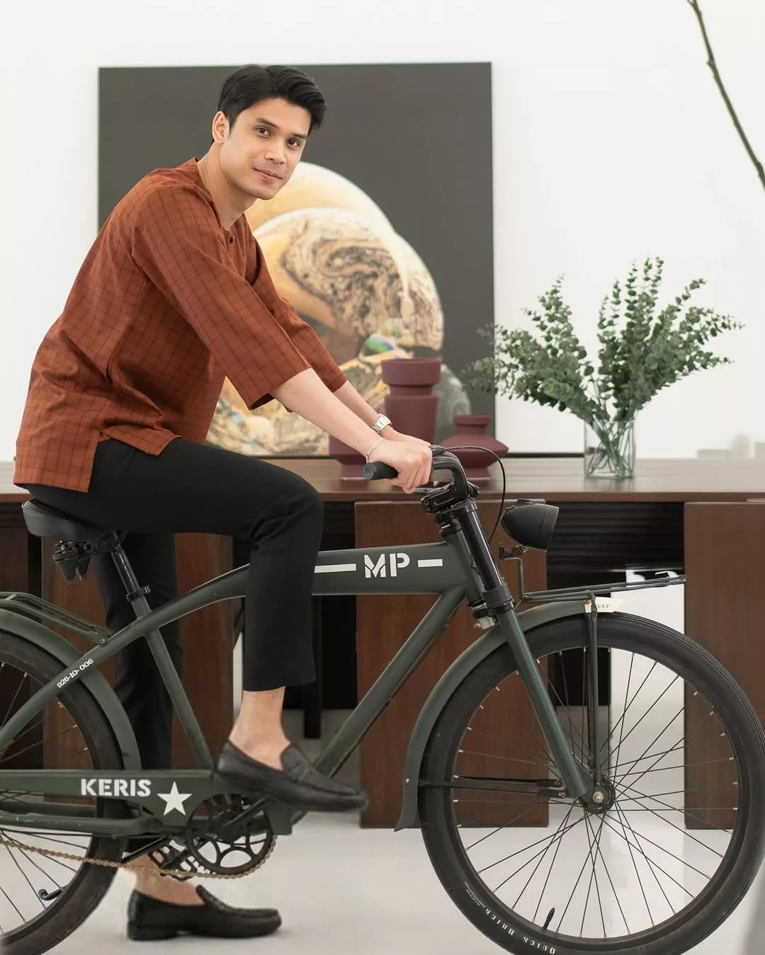 Pernah Tiada Duit & Bawa Grab, Kini Pengasas Keris & Co. Bangkit Cipta Nama