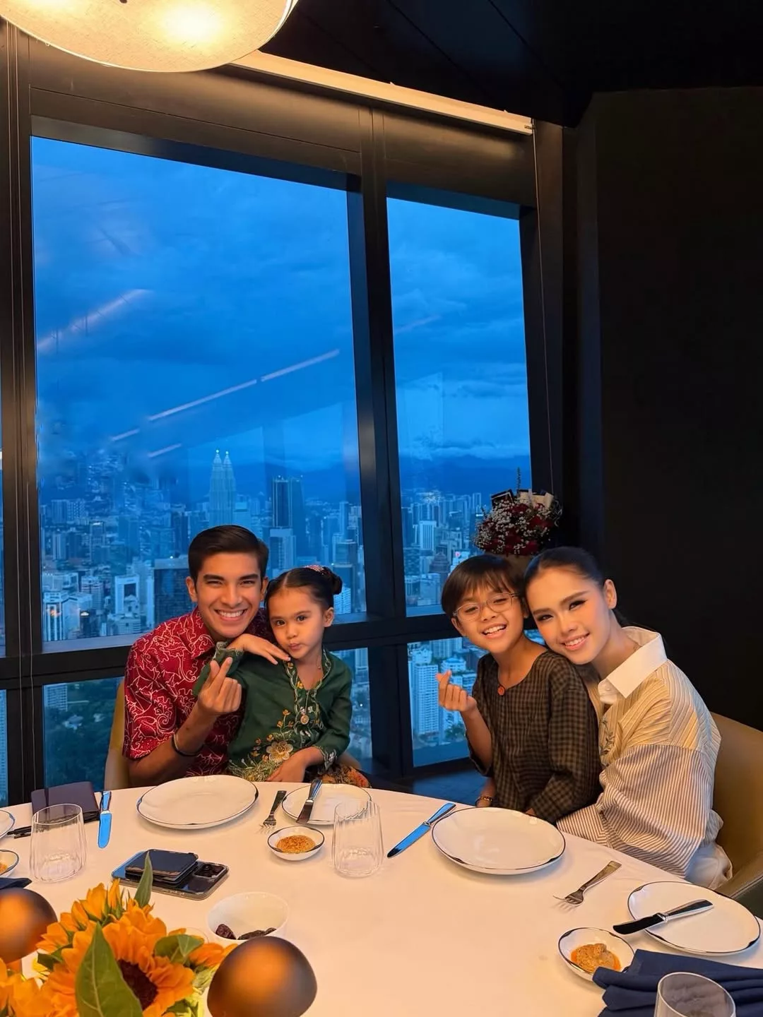 Bella Astillah & Syed Saddiq Bakal Kahwin Lepas Raya? Netizen Dah ‘Hidu’ Tarikh!