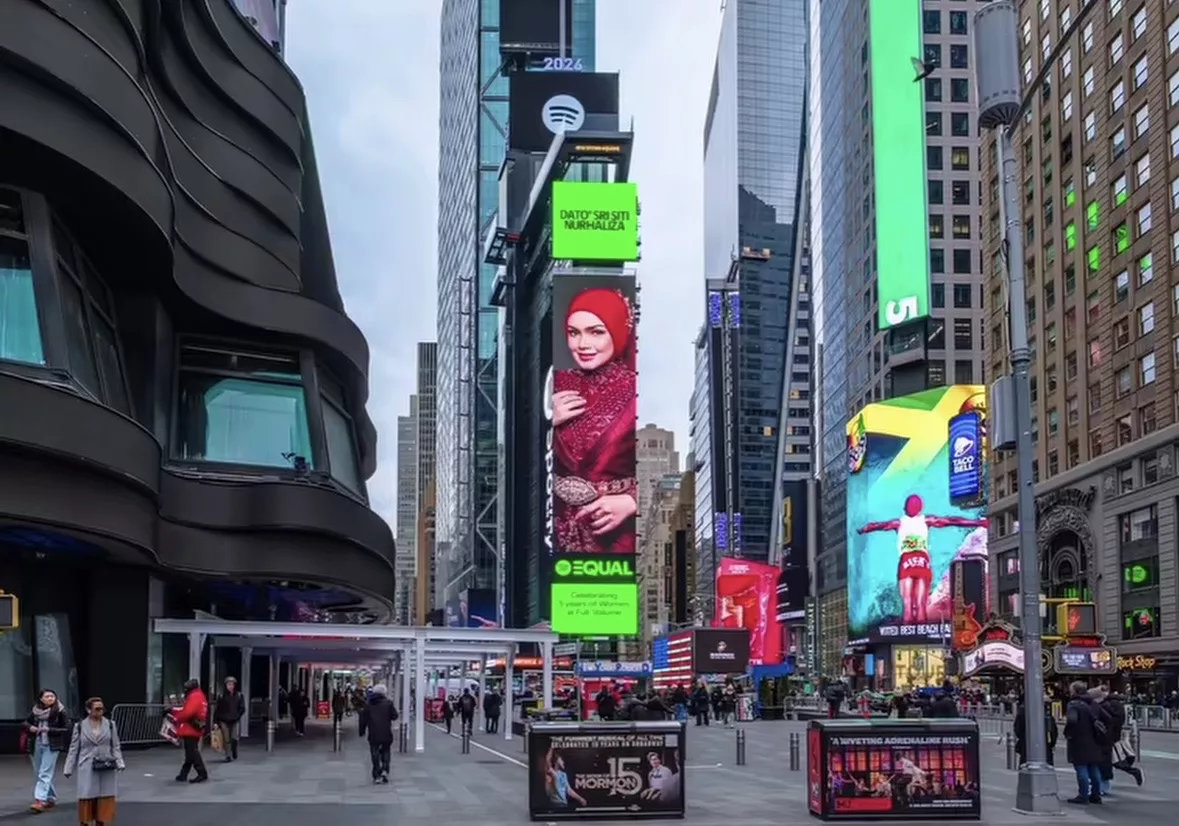 Siti Nurhaliza Kembali Jadi Wajah Spotify EQUAL, Kini ‘Bersinar’ Di Times Square New York